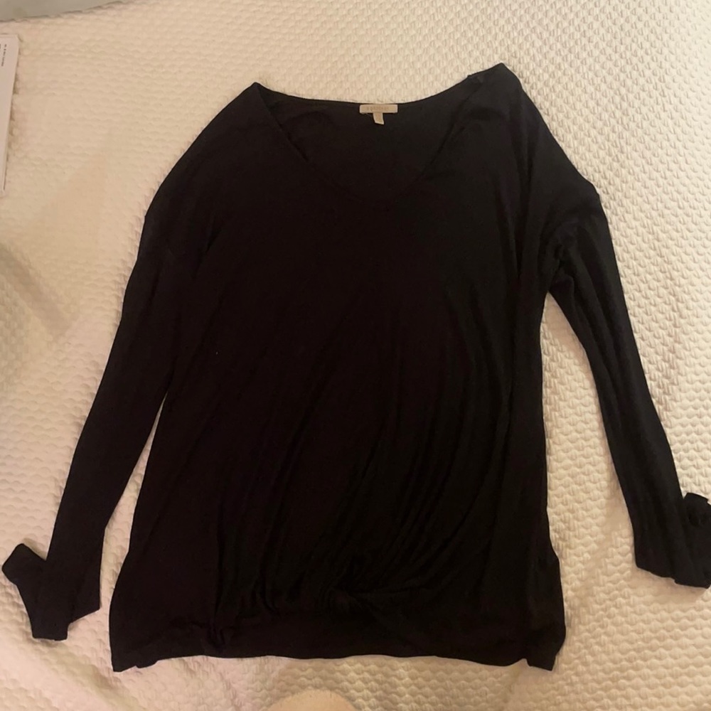 Anthropologie Bordeaux V-neck ribbed black long sleeve tshirt